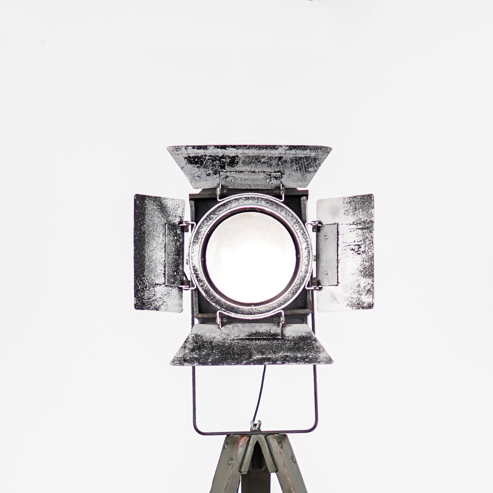 Decorative Objects & Lighting