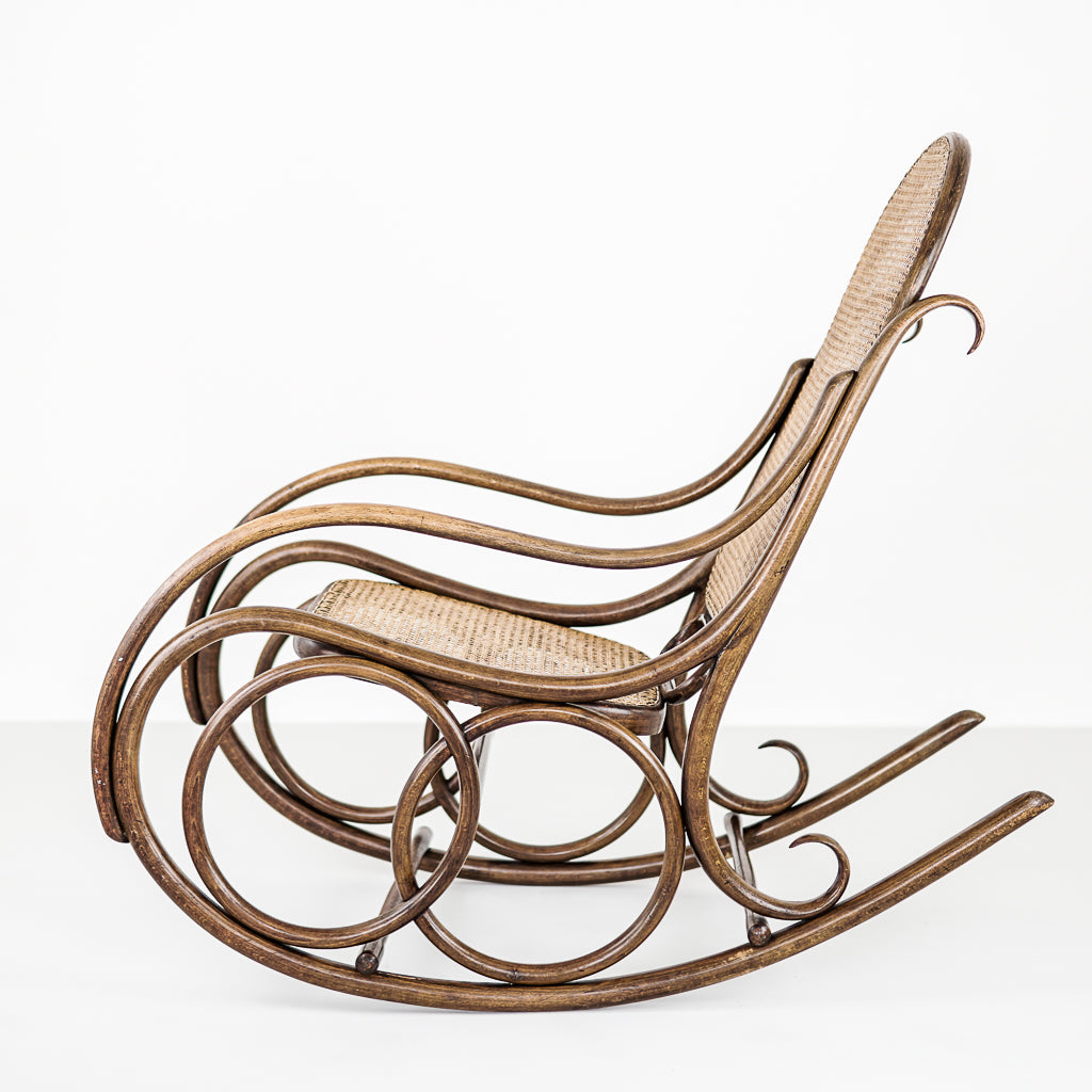 Cane Rocking Chair | Model n.10 | Michael Thonet | Germany | 1860s