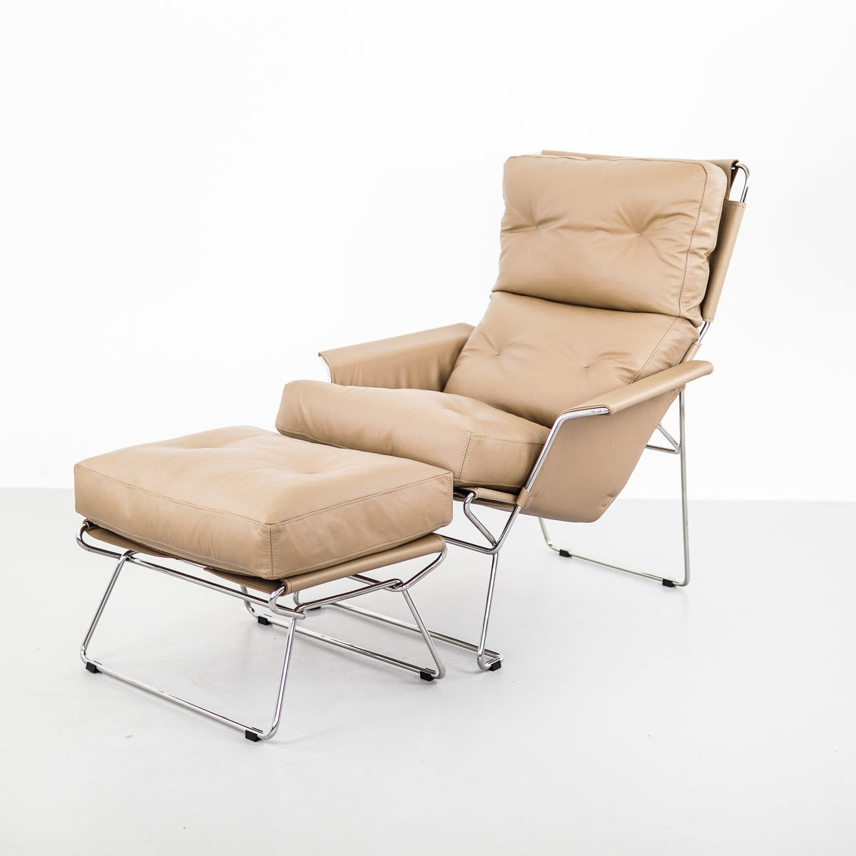 Contemporary Beige Leather Lounge Chair + Puff | VIRA VIRA Chair | Pedro Useche