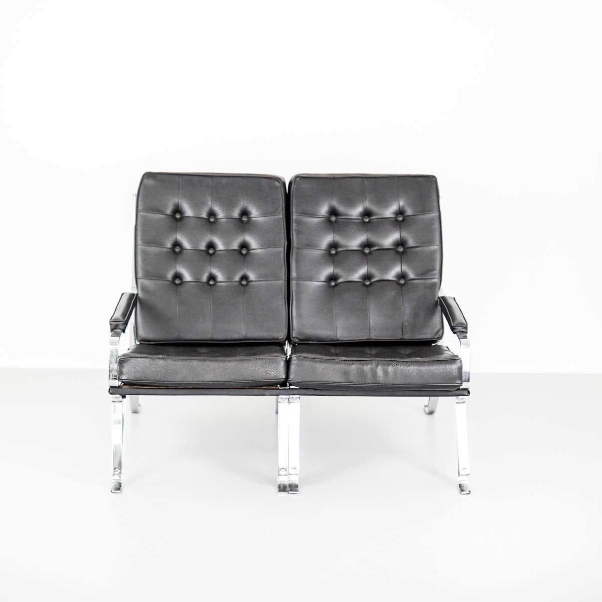 Black Leather Two-Seater Function Chrome
