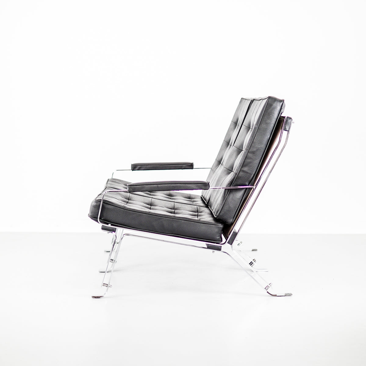 Black Leather Two-Seater Function Chrome