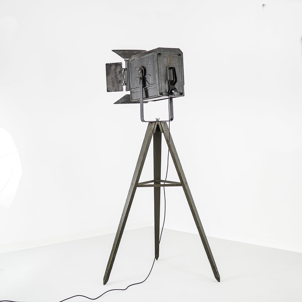 Industrial Studio Spot Lamp | wooden 3 legged tripod | 1950&#39;s